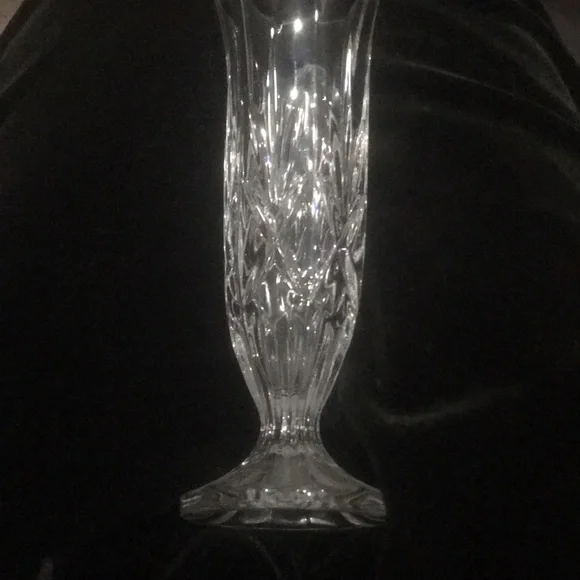 Vase - Picture 2 of 7